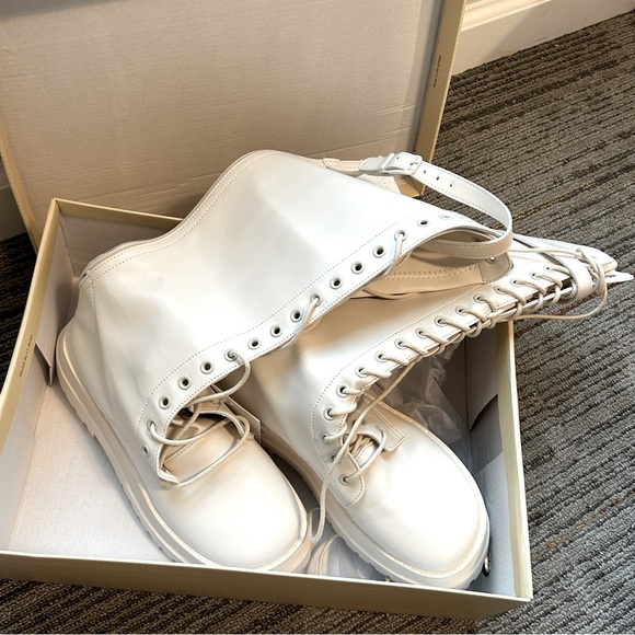 Princess Polly Shoes - Princess Polly Fulton Lace Up Boots (Cream)